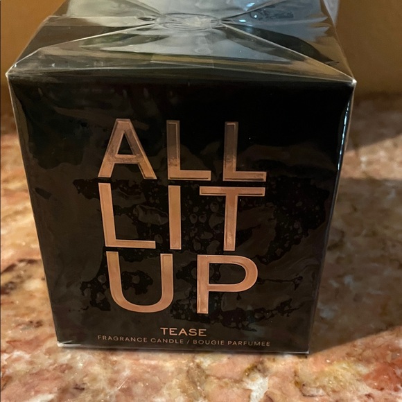 Victoria's Secret Other - Victoria's Secret Black and Gold Fragrance Candle